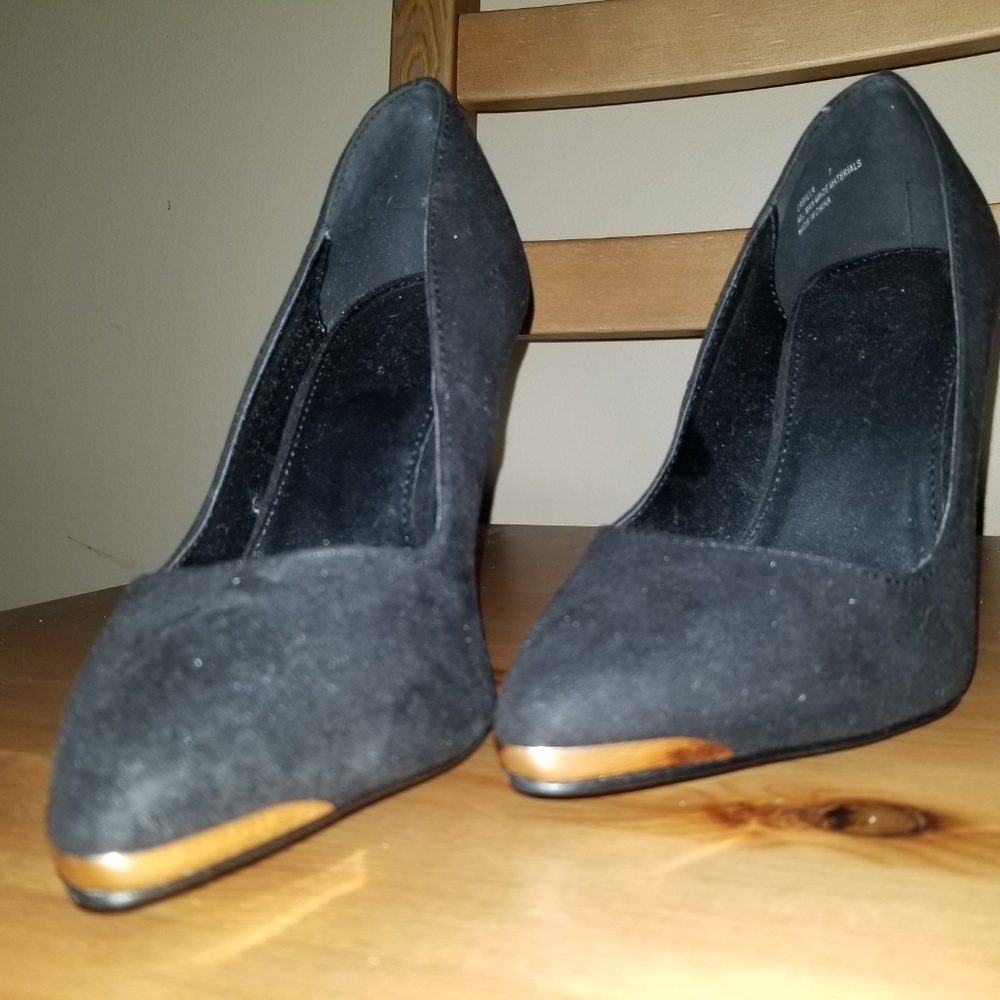 Heels - Picture 6 of 7